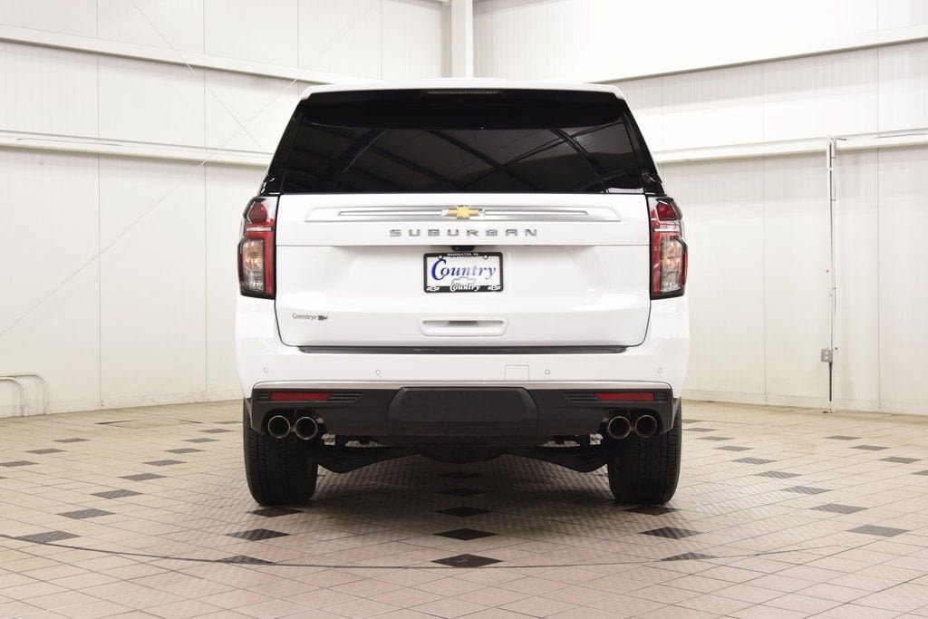 Used 2024 Chevrolet Suburban High Country AWD/4WD image 7