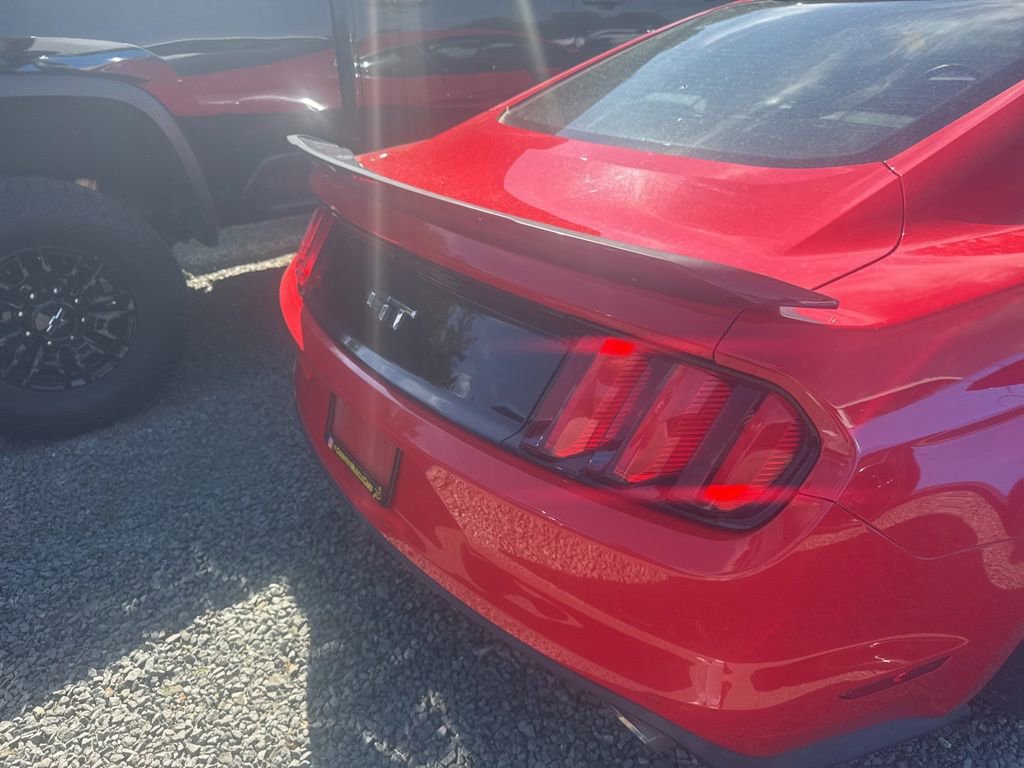 Used 2017 Ford Mustang GT Premium w/ GT Performance Package RWD image 22