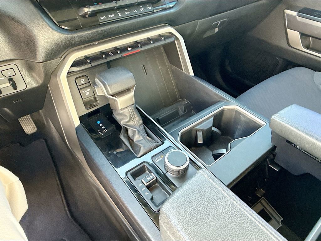 Used 2022 Toyota Tundra SR5 w/ SR5 Convenience Package image 17