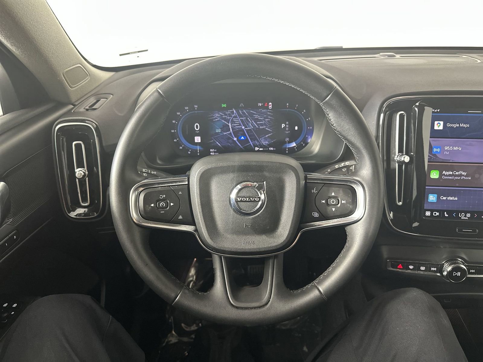 Used 2023 Volvo XC40 B5 Core image 18