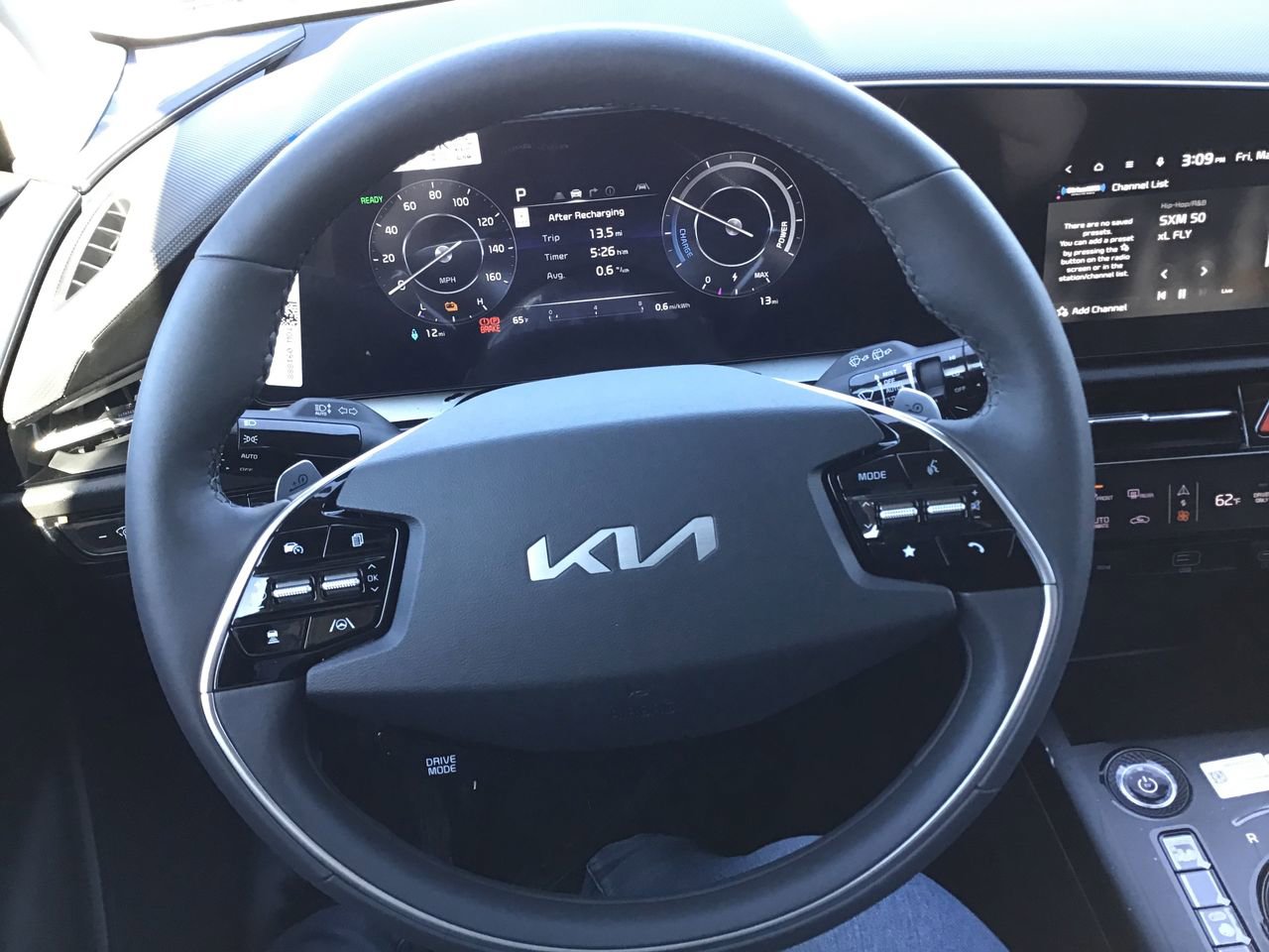 Used 2024 Kia Niro Wind w/ Wind Preserve Package FWD image 17