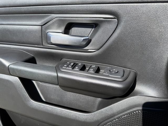 New 2025 RAM 1500 Tradesman w/ Night Edition AWD/4WD image 31