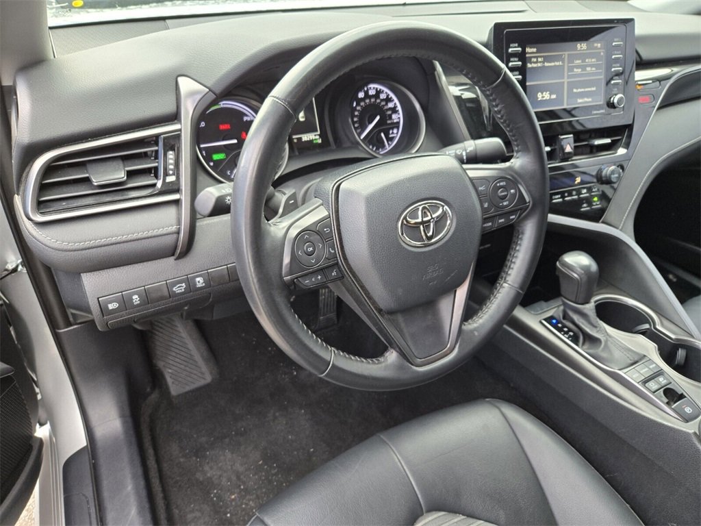 Used 2022 Toyota Camry SE image 10