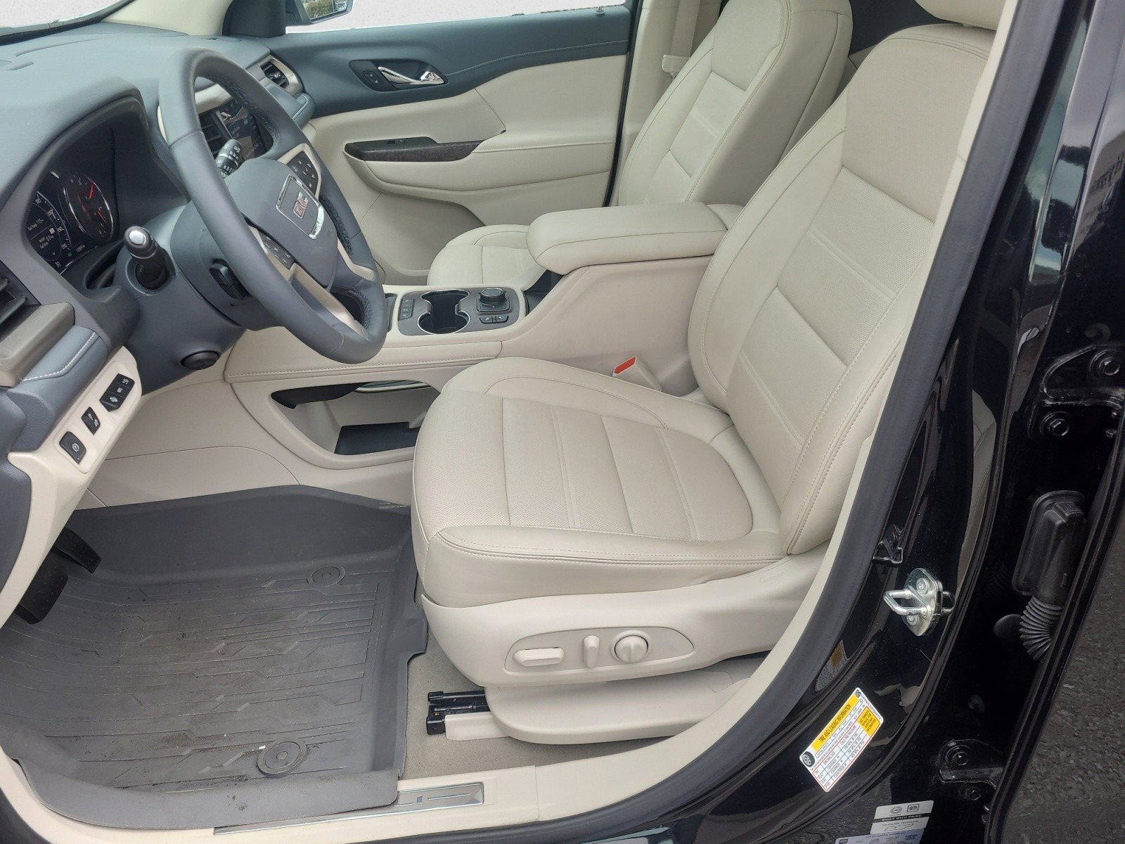 Used 2023 GMC Acadia Denali w/ Trailering Package AWD/4WD image 11