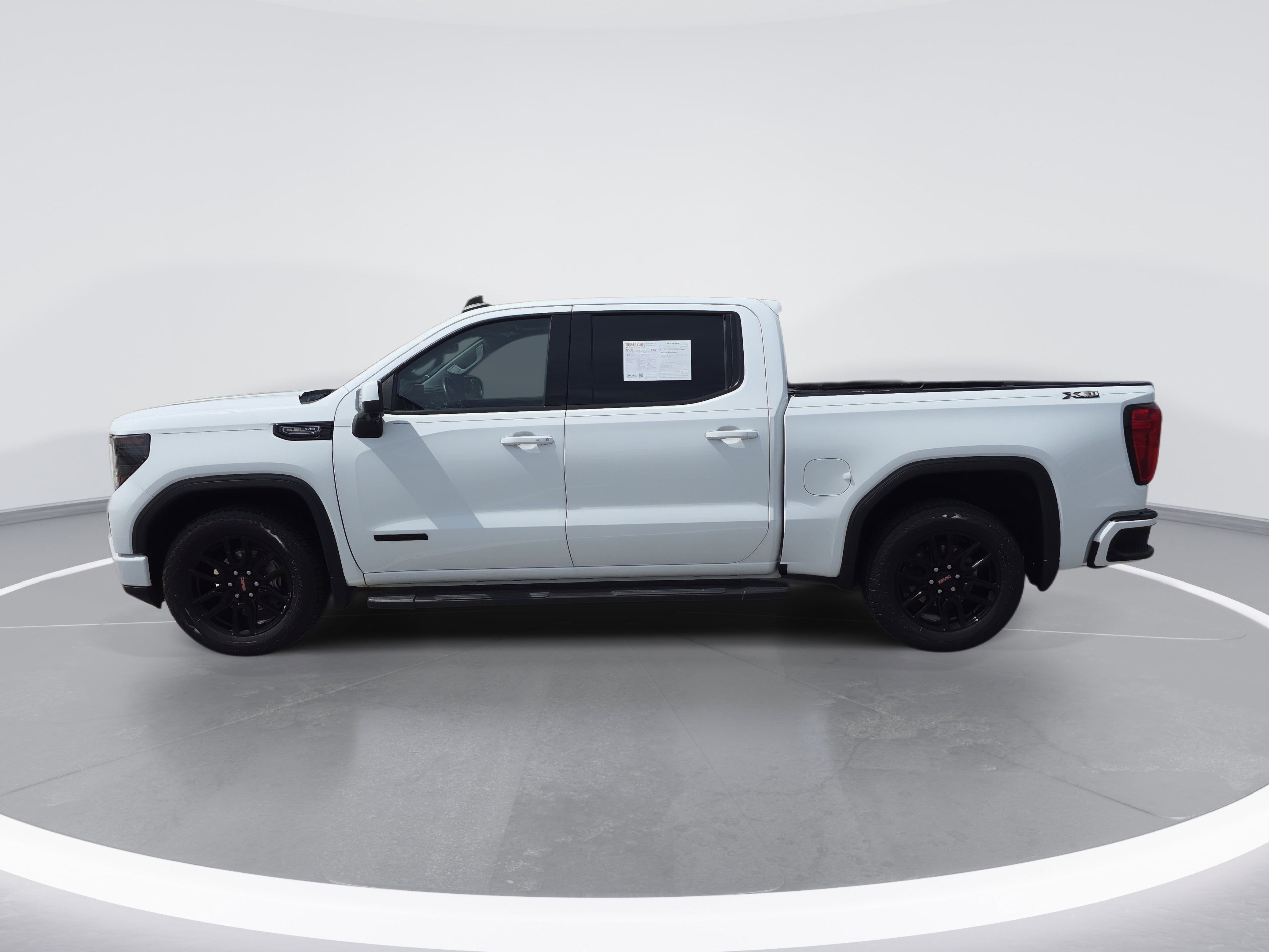Used 2022 GMC Sierra 1500 Elevation w/ Elevation Premium Package AWD/4WD image 6
