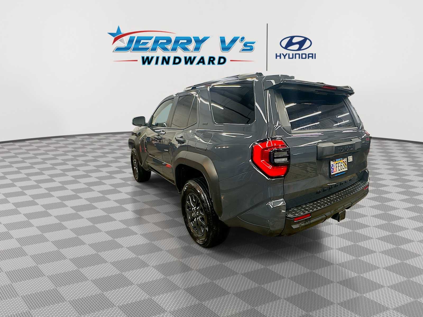 Used 2025 Toyota 4Runner SR5 AWD/4WD image 6