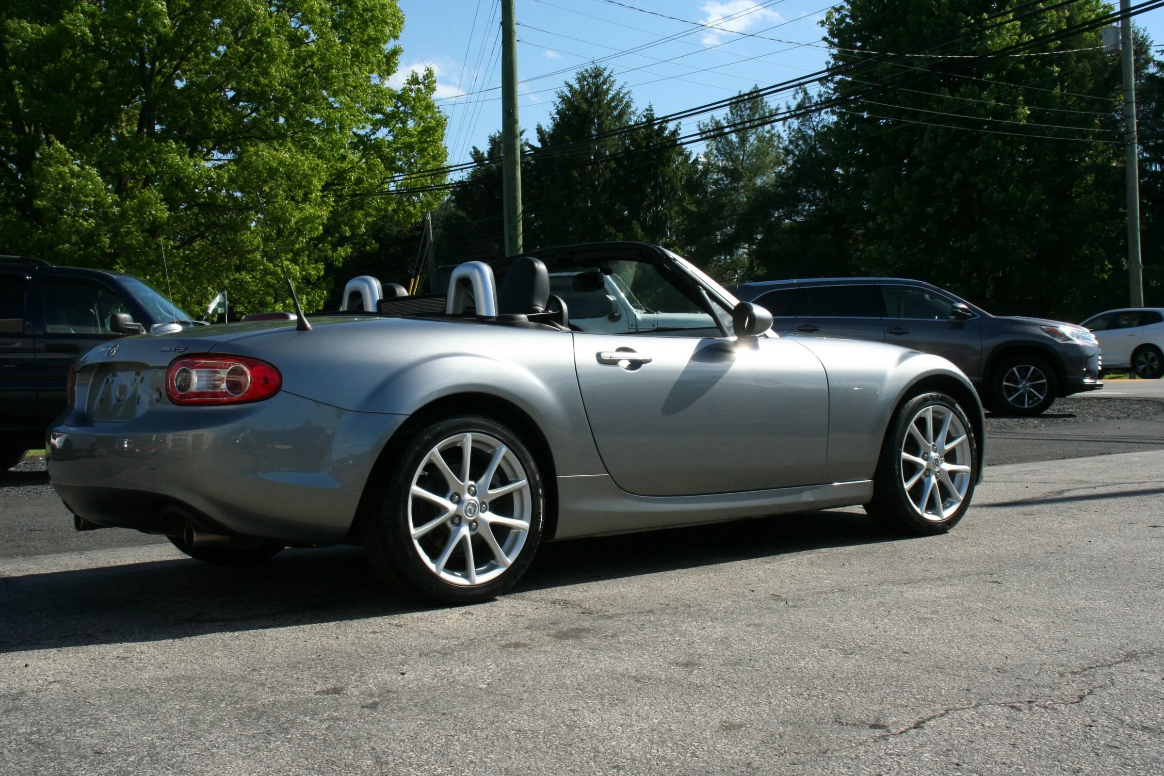 Used 2012 MAZDA MX-5 Miata Grand Touring w/ Premium Pkg RWD image 6