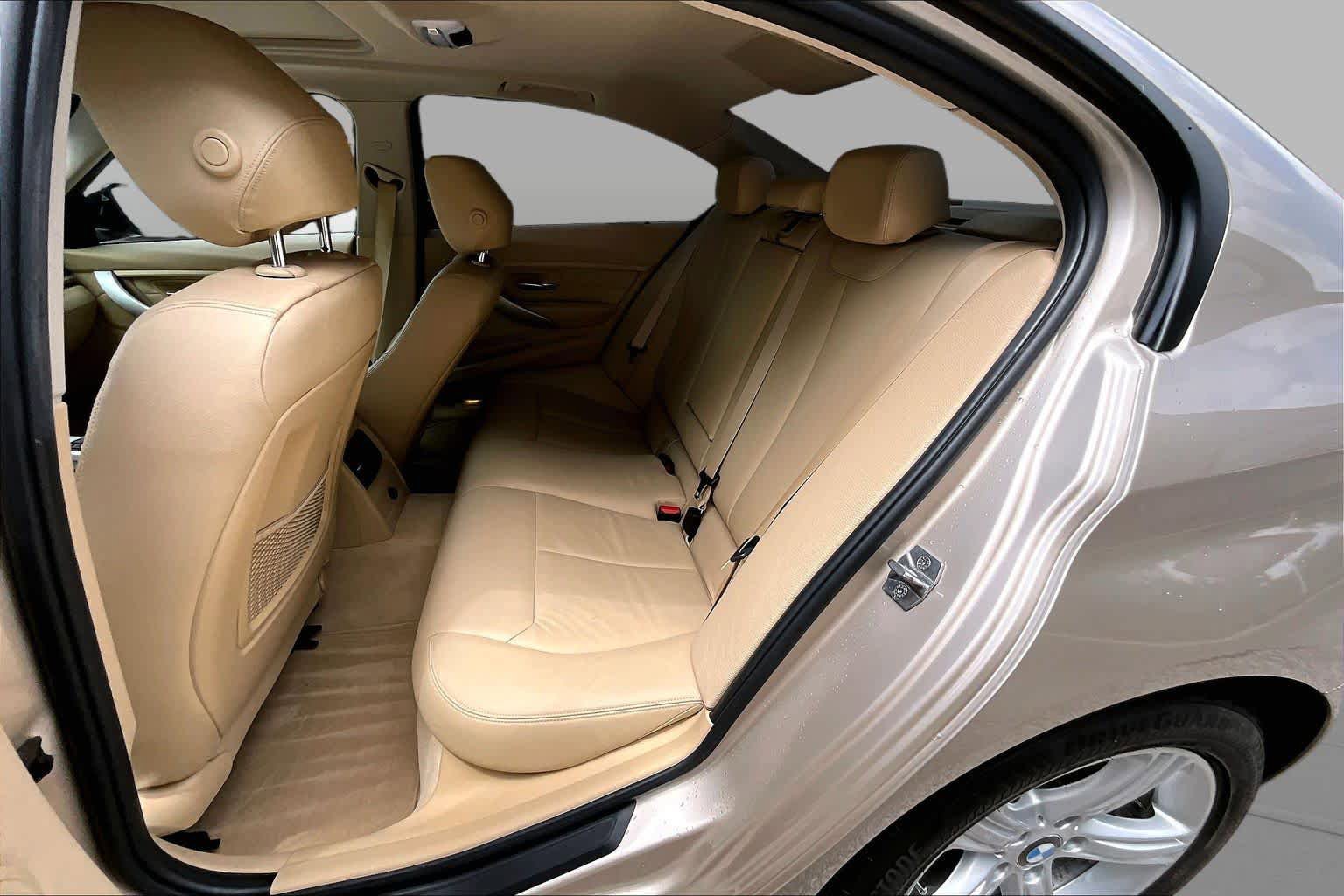 Used 2013 BMW 328i Sedan RWD image 21