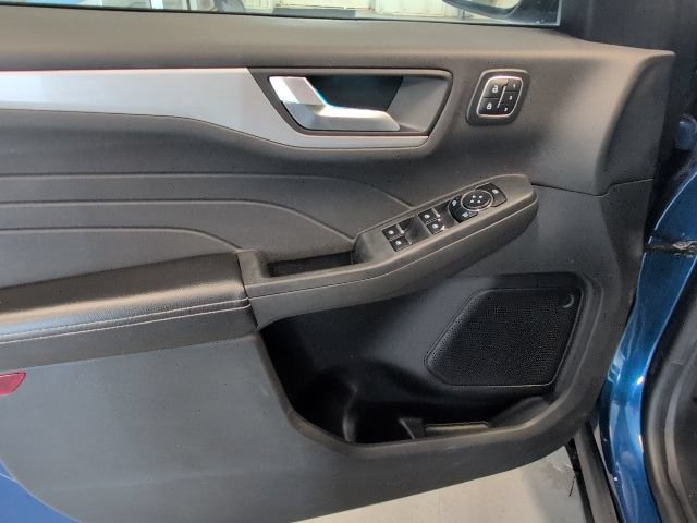 Certified 2023 Ford Escape Platinum AWD/4WD image 13