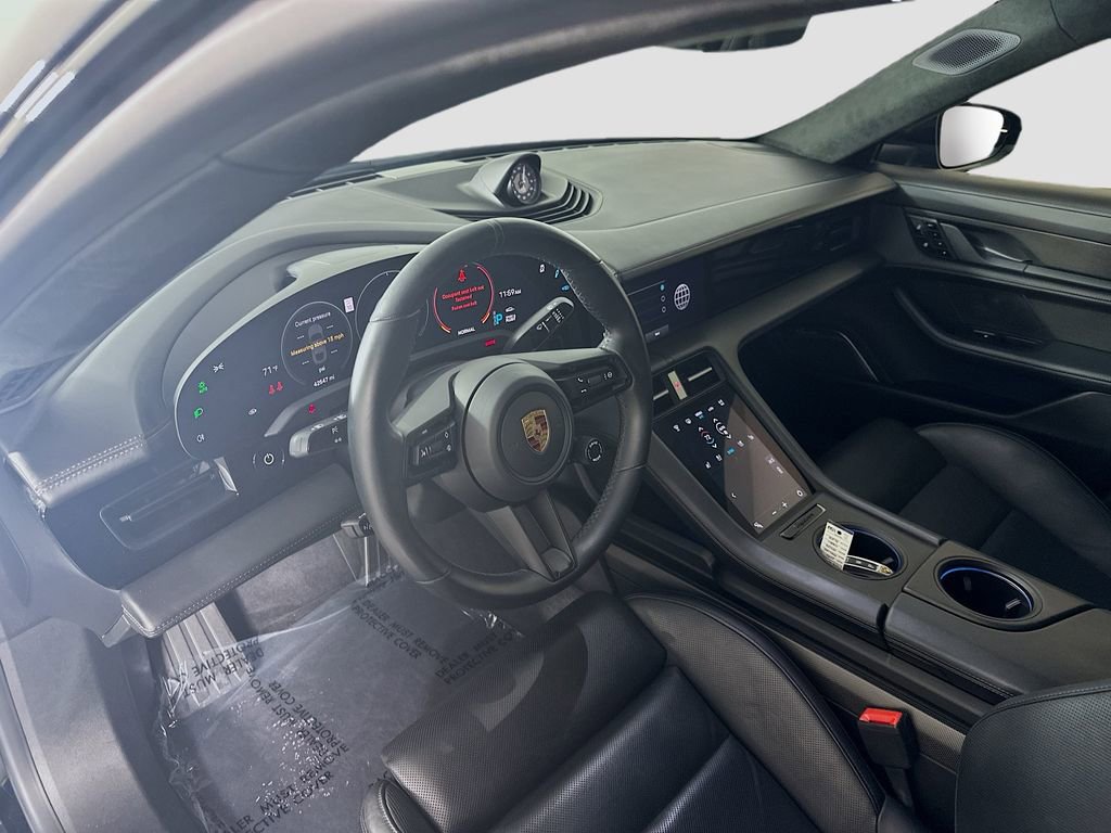 Certified 2020 Porsche Taycan Turbo image 4