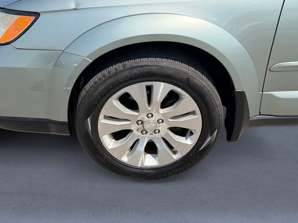 Used 2009 Subaru Outback 2.5i Limited image 6