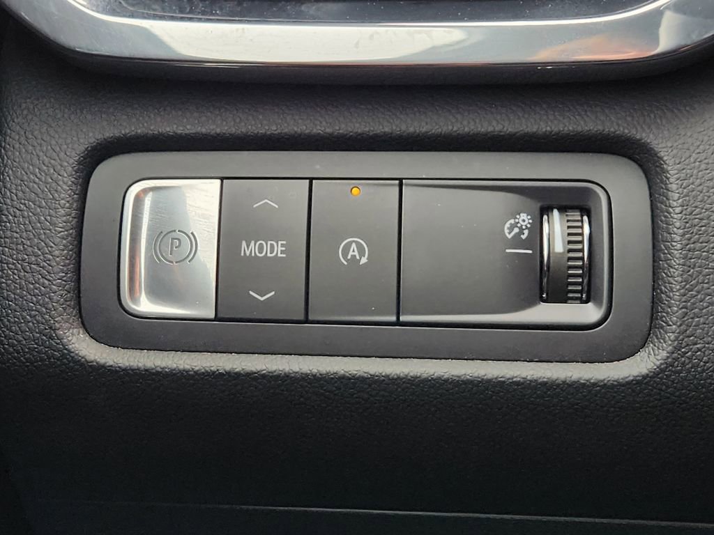 Used 2025 GMC Acadia Elevation image 22