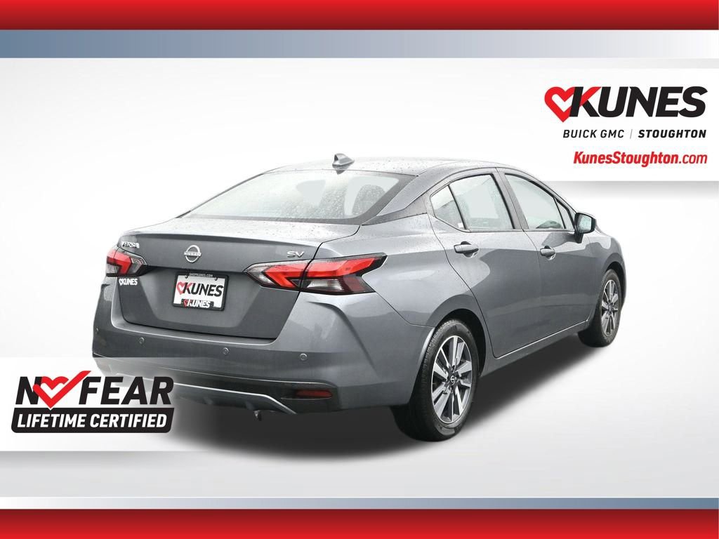 Used 2023 Nissan Versa SV image 9