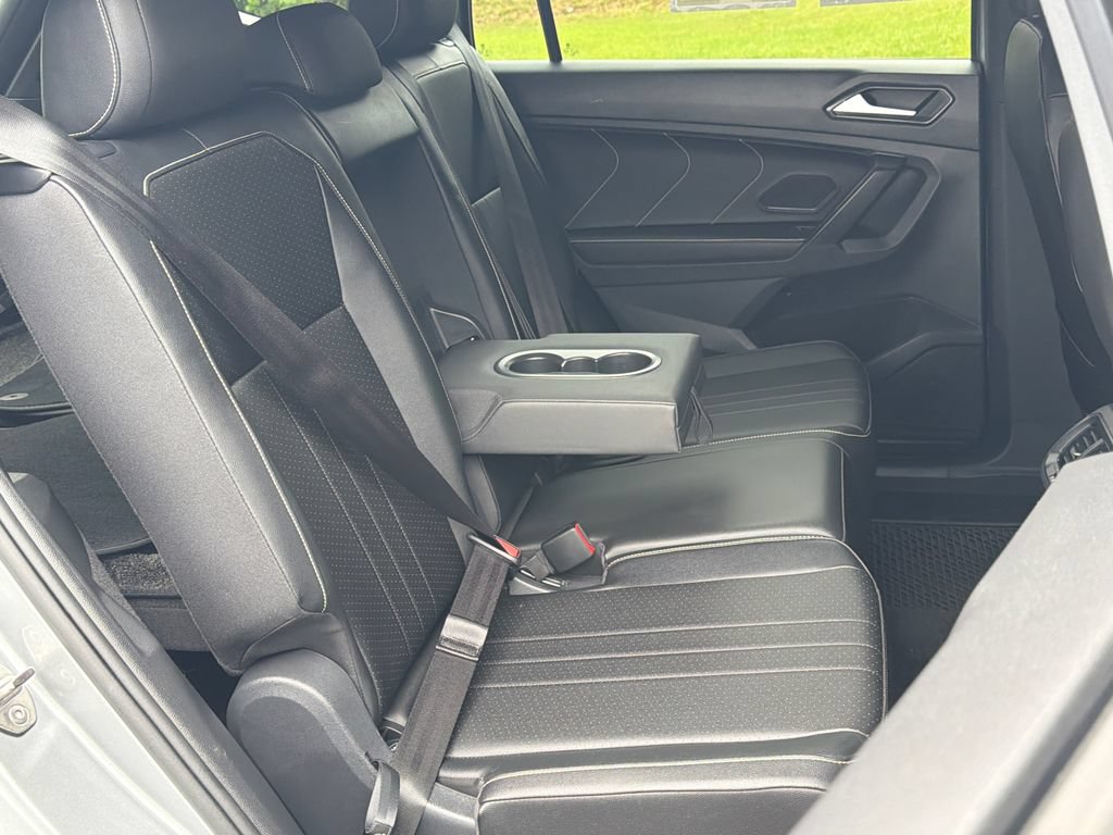 Certified 2023 Volkswagen Tiguan SE R-Line FWD image 12