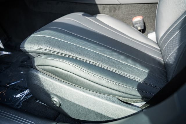 New 2026 Mercedes-Benz E 350 4MATIC Sedan image 35