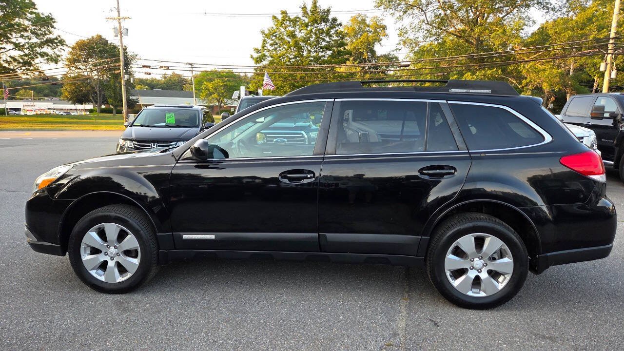Used 2010 Subaru Outback 2.5i Limited AWD/4WD image 8
