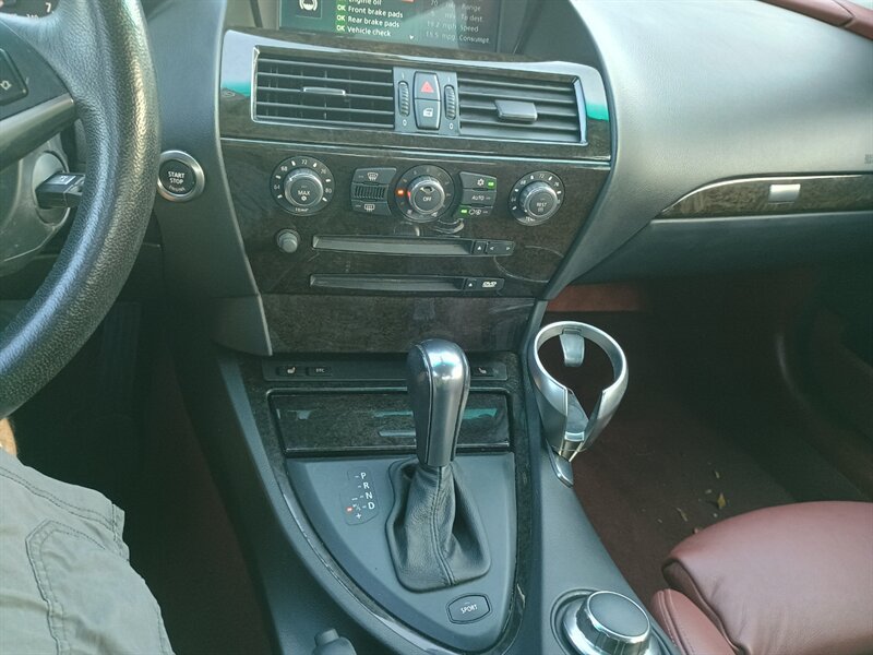Used 2006 BMW 650i Coupe RWD image 25