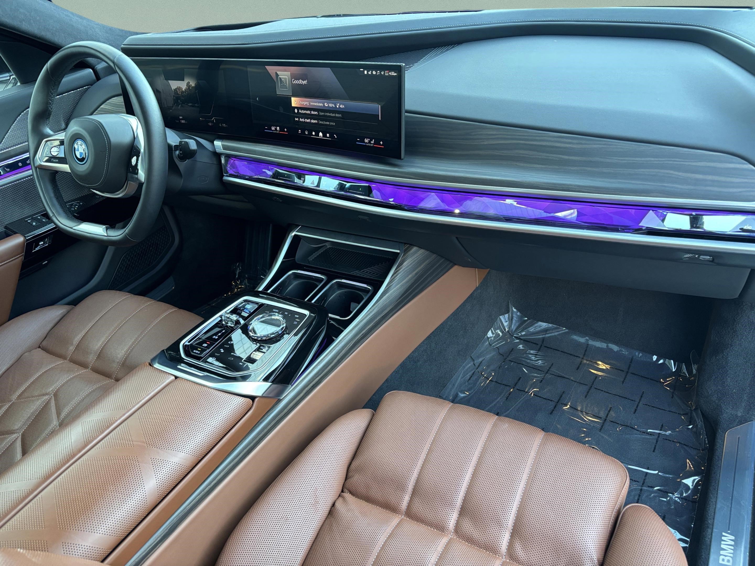 Used 2024 BMW i7 eDrive50 w/ Executive Package image 26