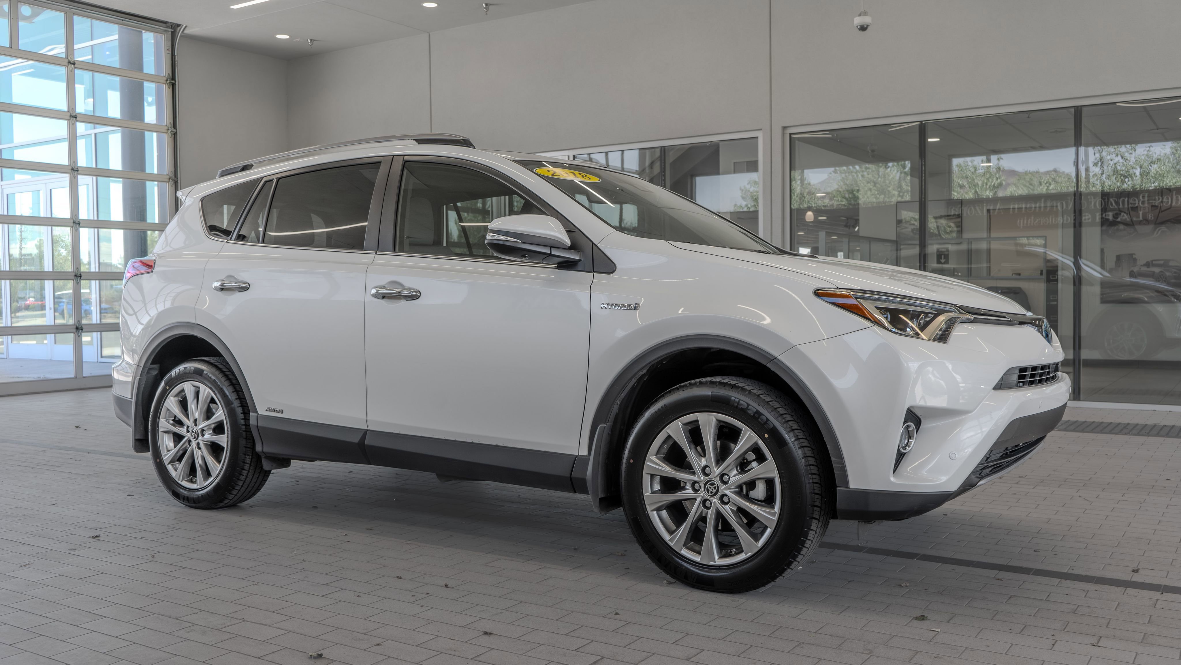 Used 2018 Toyota RAV4 Limited w/ Advanced Technology Package AWD/4WD image 12