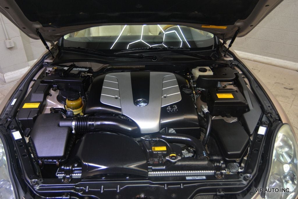 Used 2004 Lexus SC 430 Convertible RWD image 32