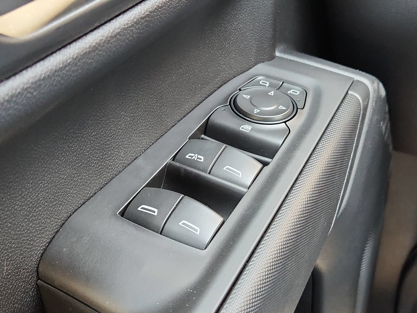 New 2026 Chevrolet Silverado 1500 Custom w/ LPO, Dark Essentials Package AWD/4WD image 17