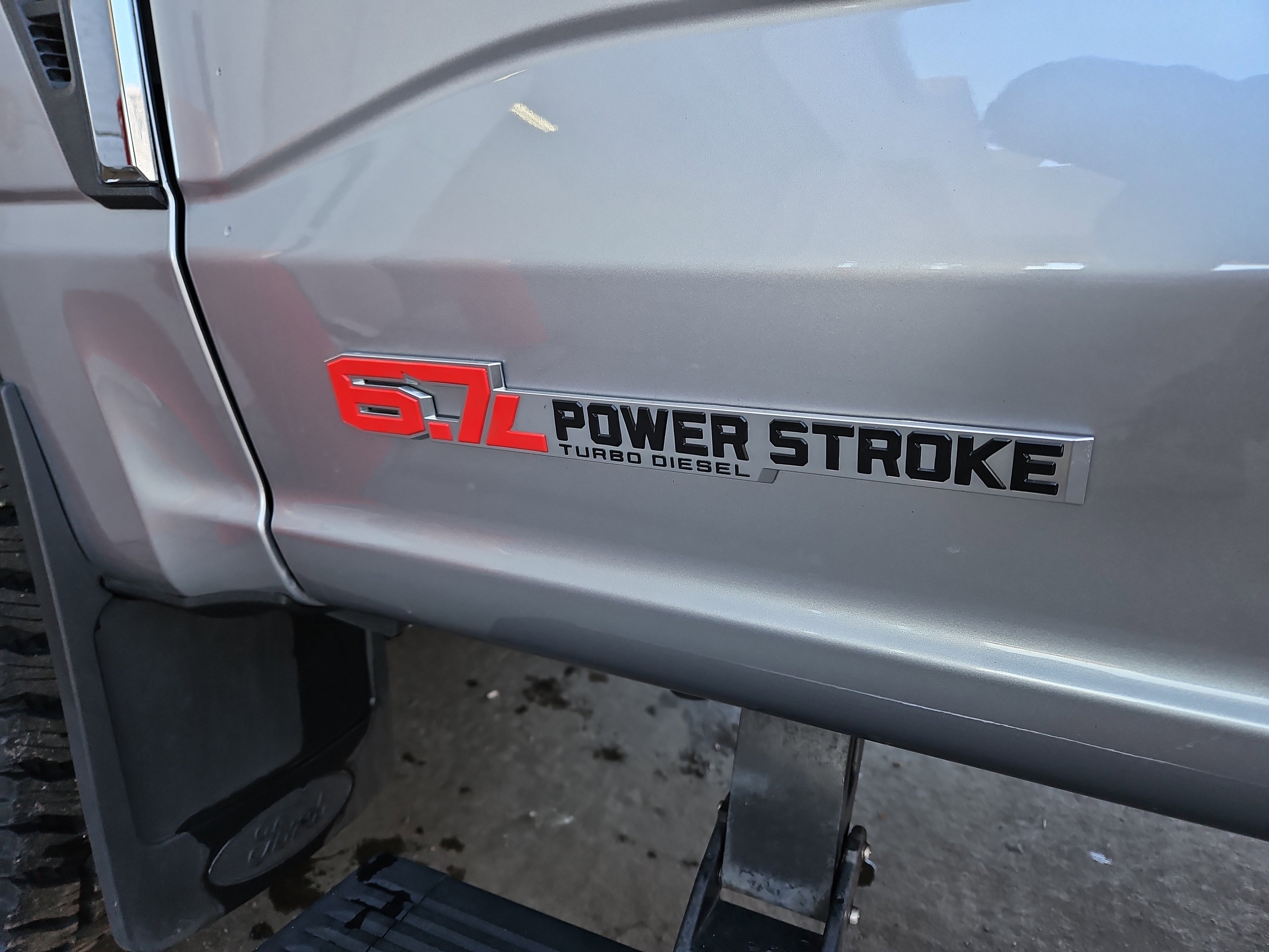 Used 2024 Ford F350 Limited w/ FX4 Off-Road Package image 39