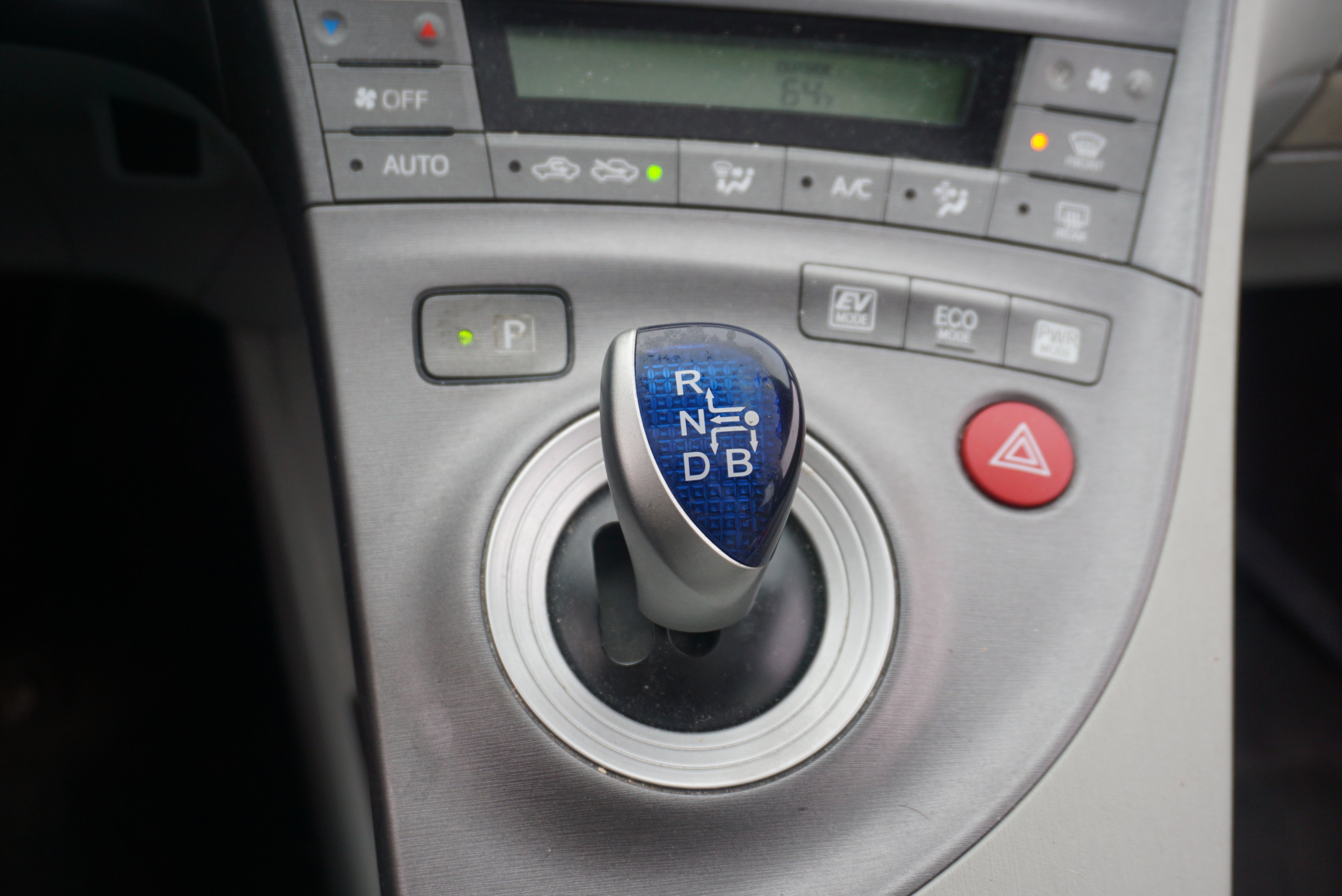 Used 2014 Toyota Prius Three w/ Solar Roof Package image 11