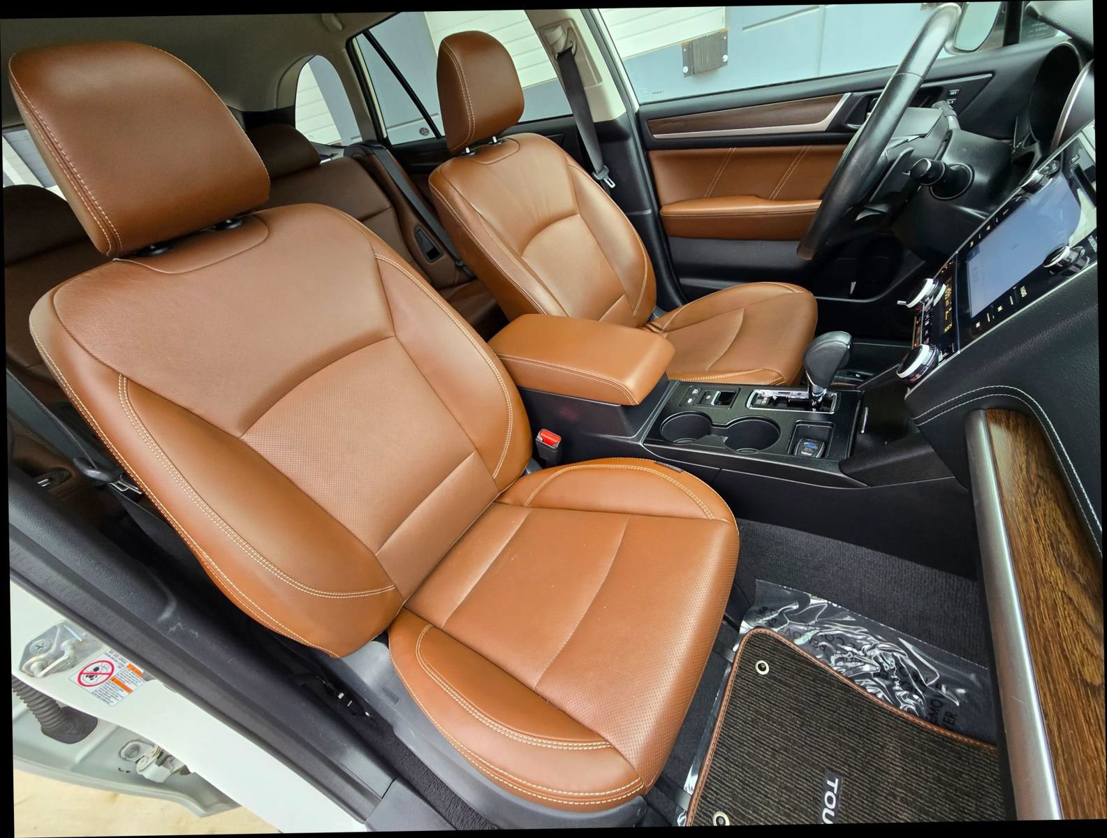 Used 2018 Subaru Outback 3.6R Touring w/ Popular Package #3 AWD/4WD image 20