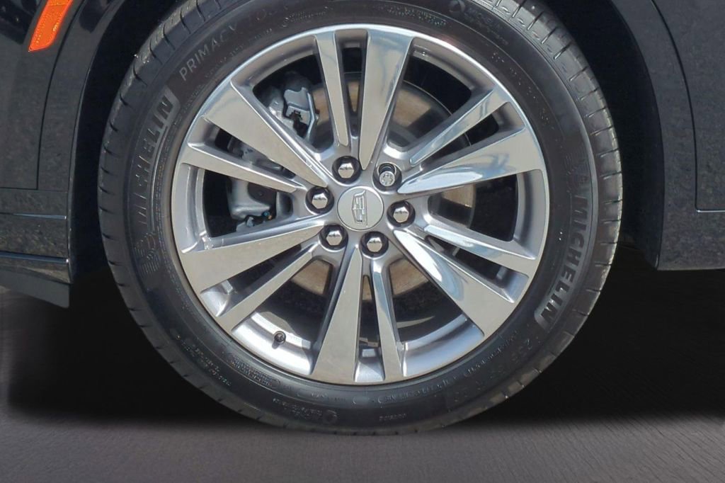 Used 2025 Cadillac XT6 Premium Luxury image 21