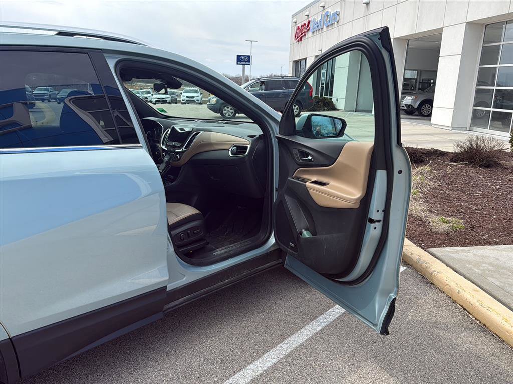 Used 2022 Chevrolet Equinox Premier image 17