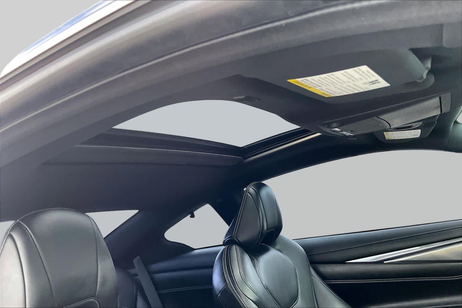 Used 2019 INFINITI Q60 3.0t Luxe AWD/4WD image 13