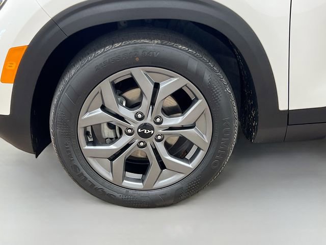 Certified 2024 Kia Seltos S image 31