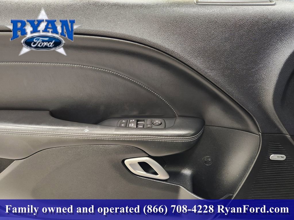 Used 2016 Dodge Challenger R/T Plus image 17