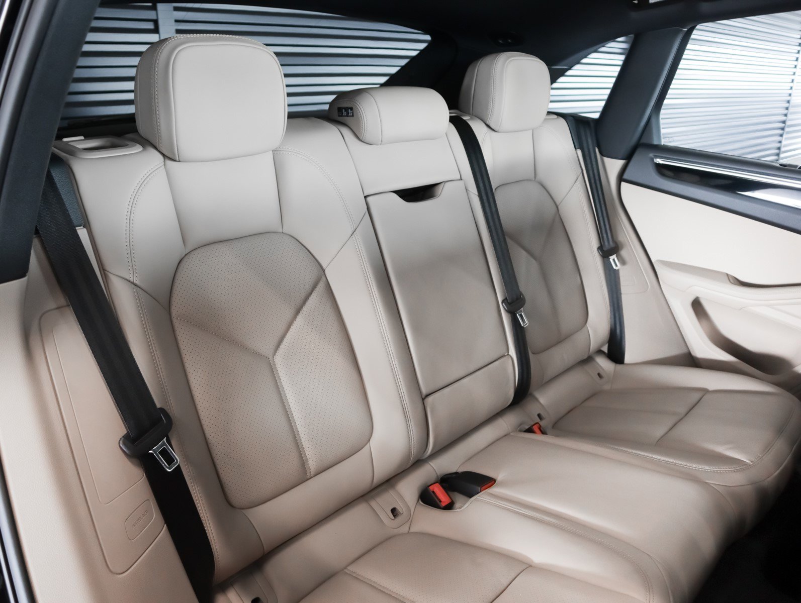 New 2026 Porsche Macan S image 6