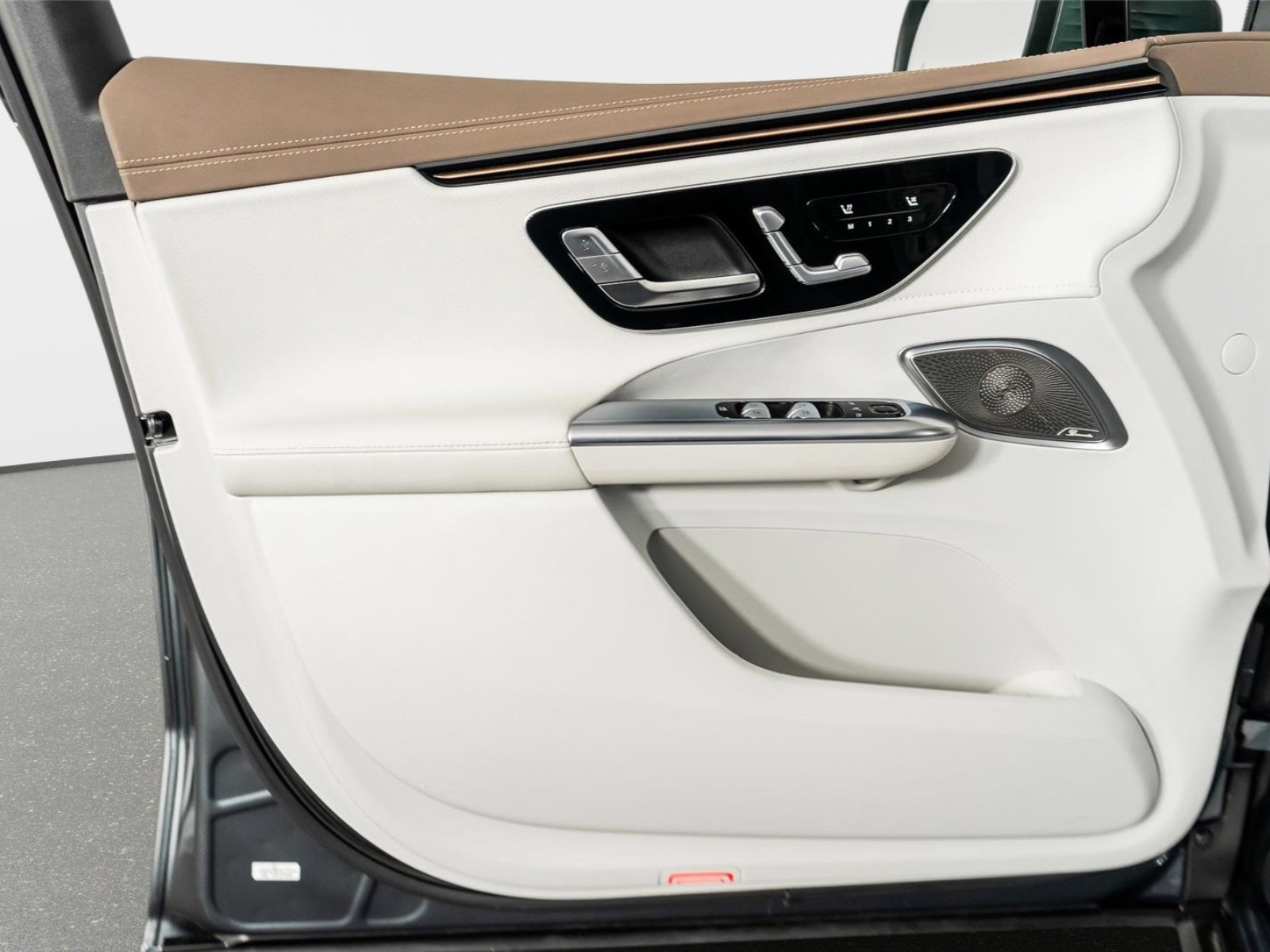 Used 2023 Mercedes-Benz EQE 350+ 4MATIC SUV image 52