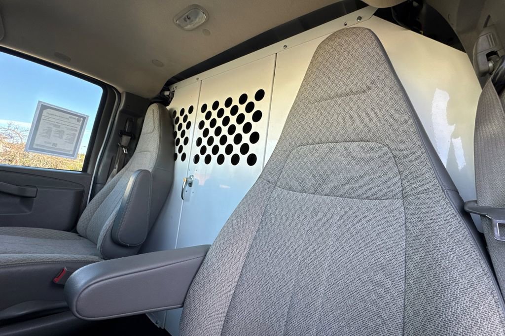 Used 2020 Chevrolet Express 2500 w/ Communications Package RWD image 13