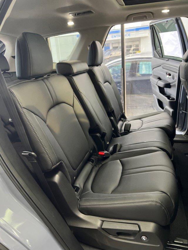 New 2026 Honda Pilot Touring image 14