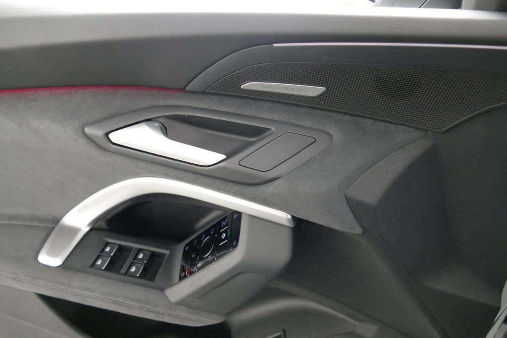 New 2026 Audi SQ5 Premium Plus image 21