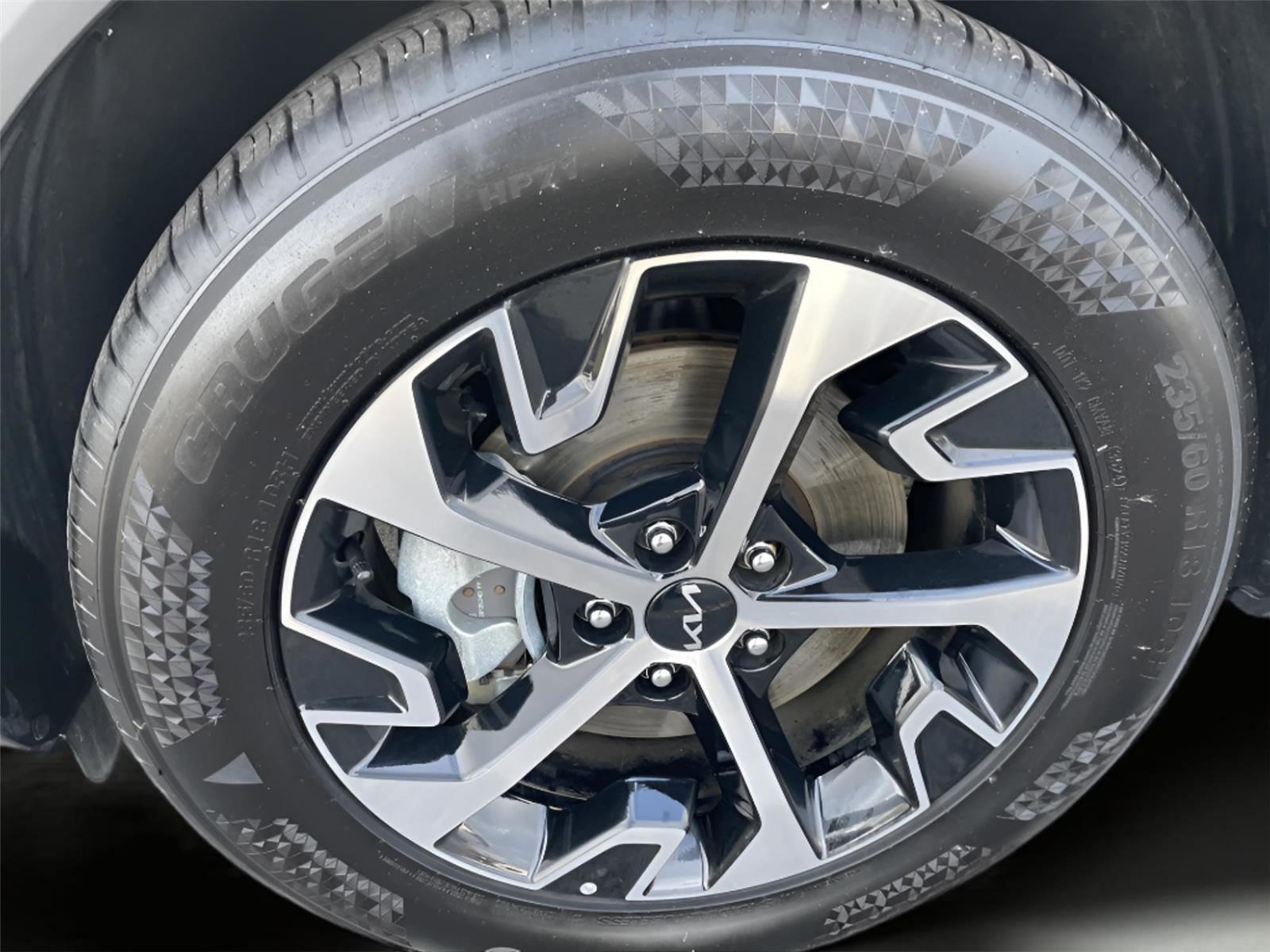 Used 2025 Kia Sportage EX image 9