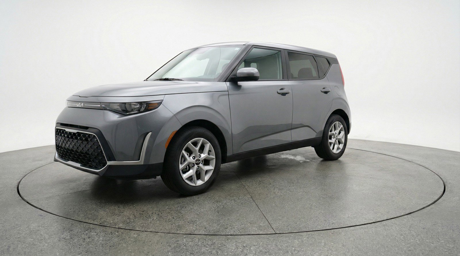 Used 2025 Kia Soul LX w/ LX Technology Package FWD image 3
