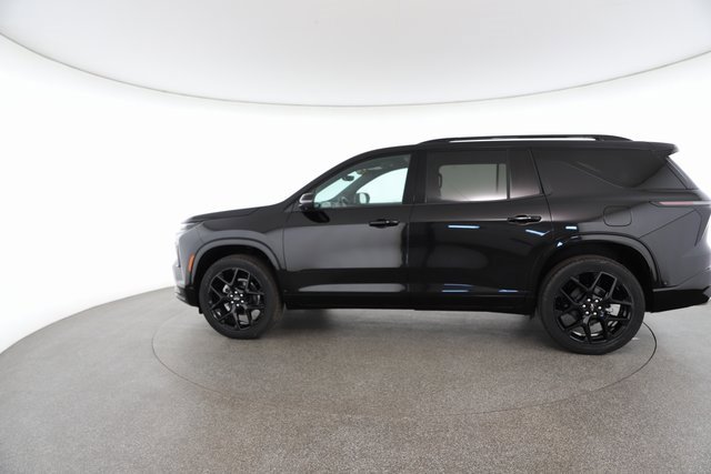 Used 2025 Chevrolet Traverse RS w/ LPO, Floor Liner Package image 7