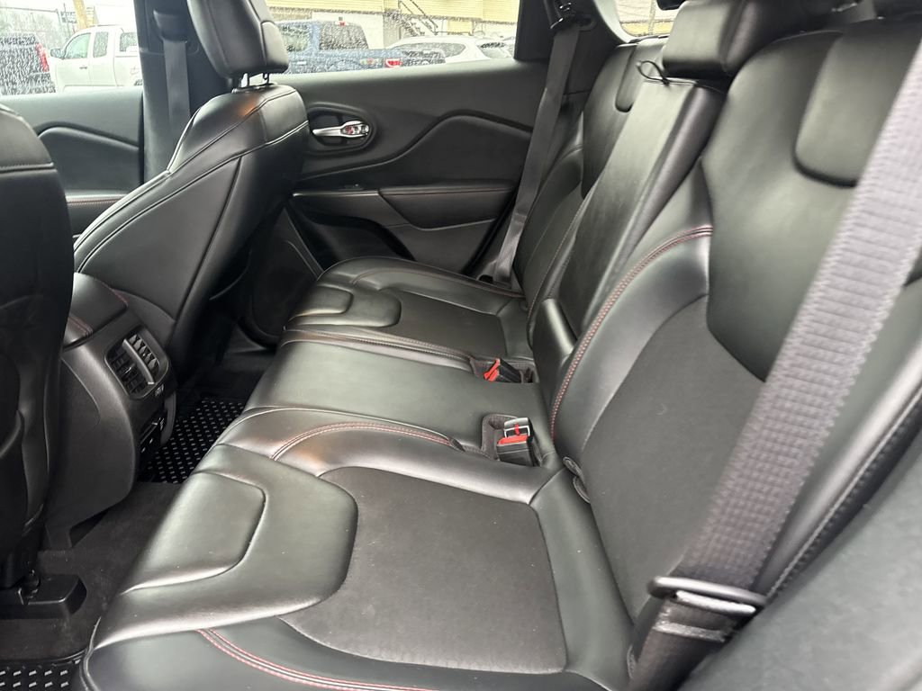 Used 2020 Jeep Cherokee Trailhawk w/ Cold Weather Group image 13