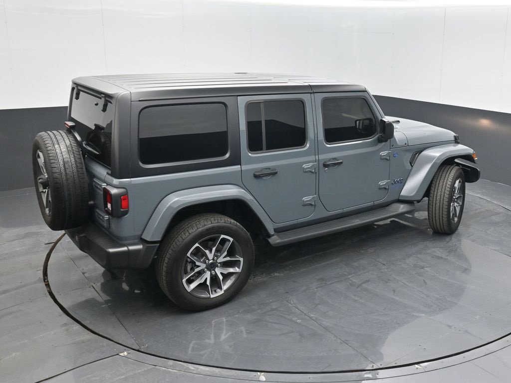 Used 2024 Jeep Wrangler Unlimited w/ Convenience Group image 42