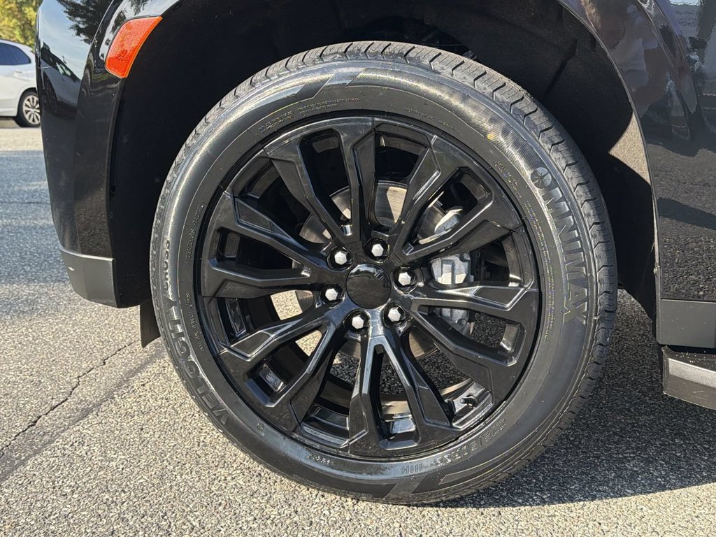 Used 2024 GMC Yukon Denali AWD/4WD image 10
