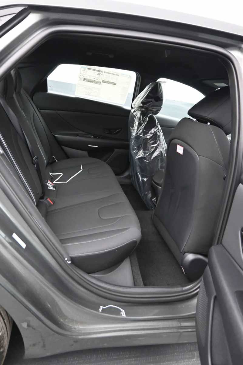 New 2026 Hyundai Elantra Sport FWD image 12
