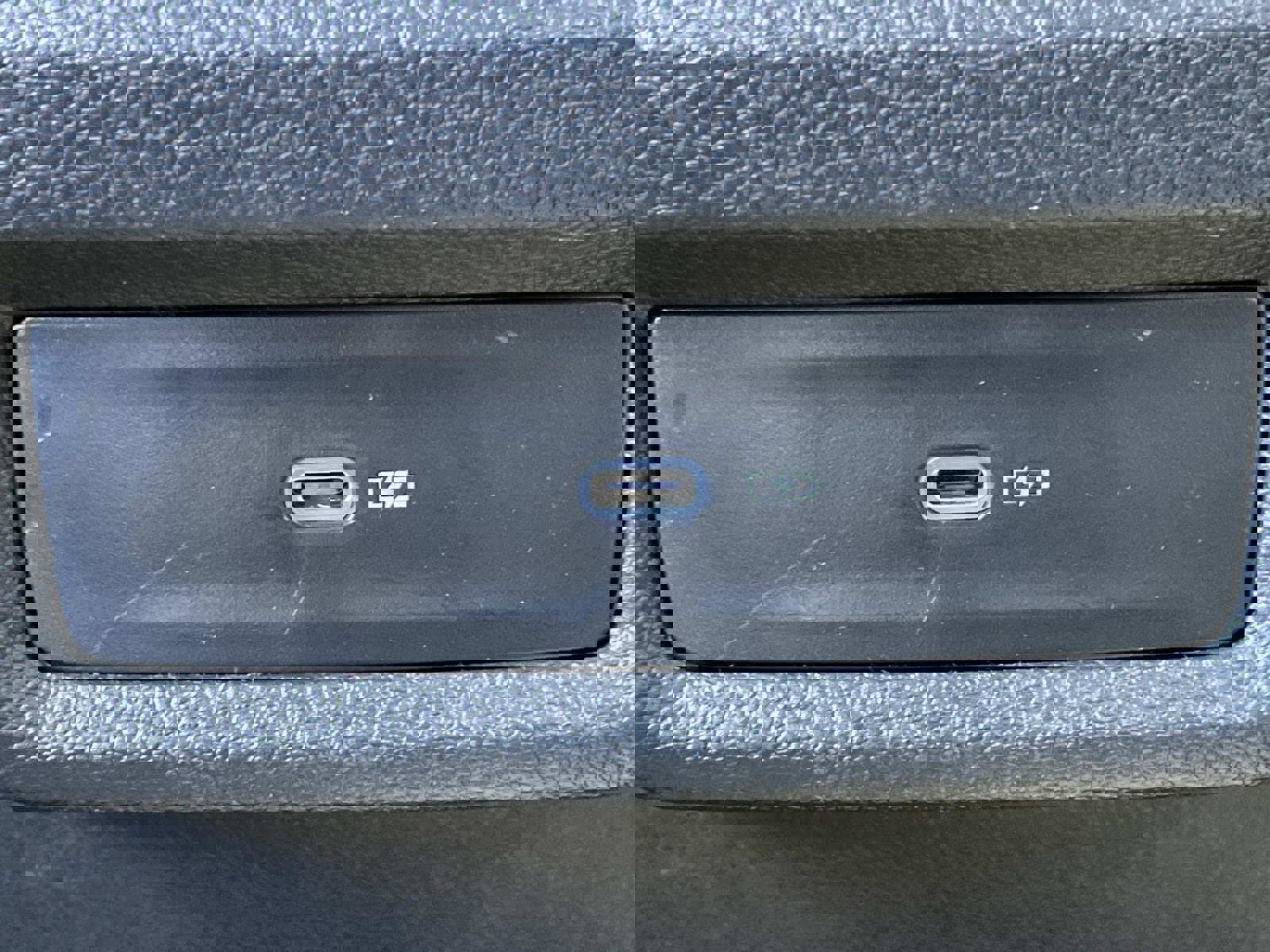 Certified 2025 Volkswagen Taos SE w/ Panoramic Sunroof Package FWD image 13