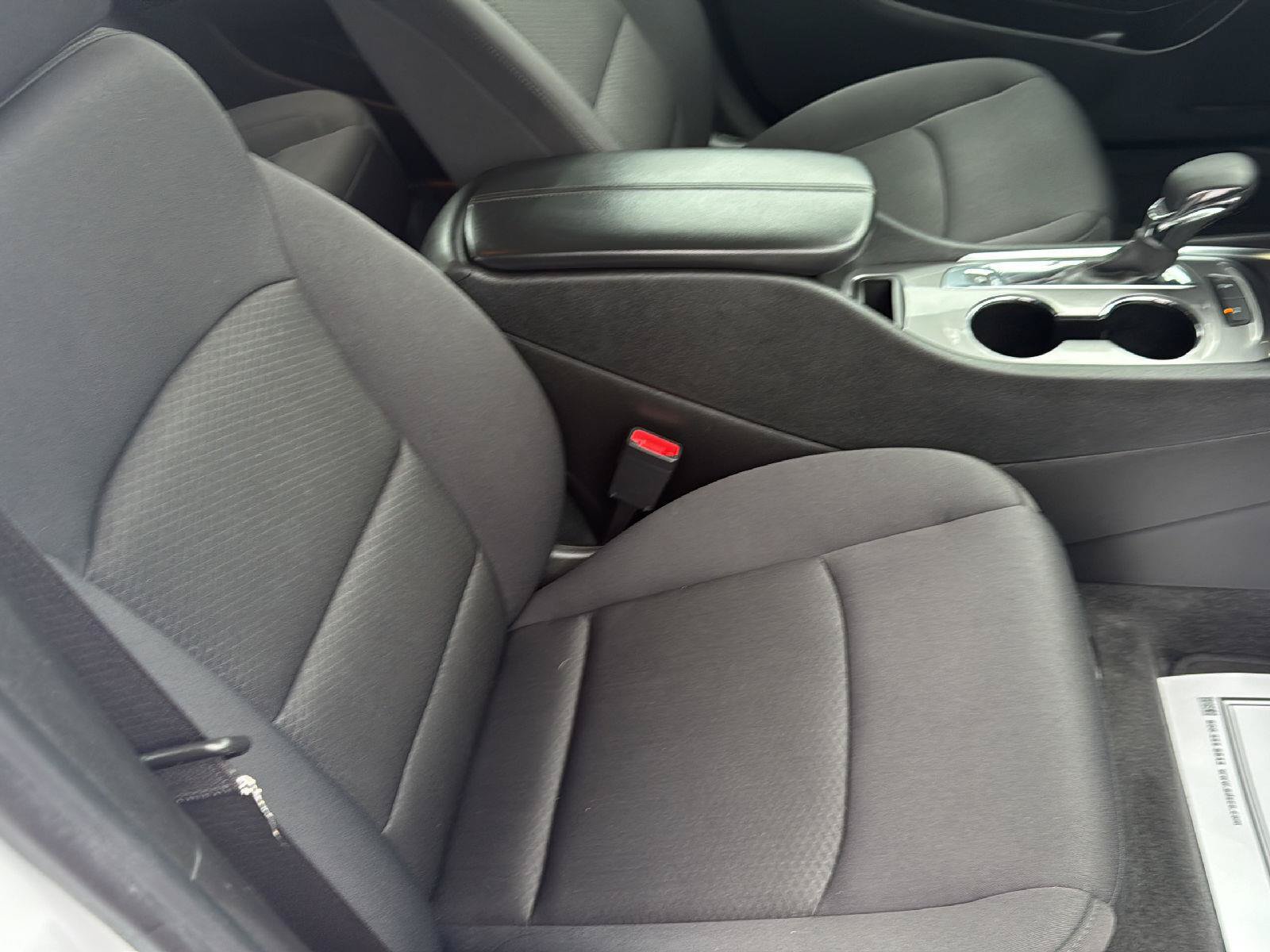 Used 2024 Chevrolet Malibu LT FWD image 32