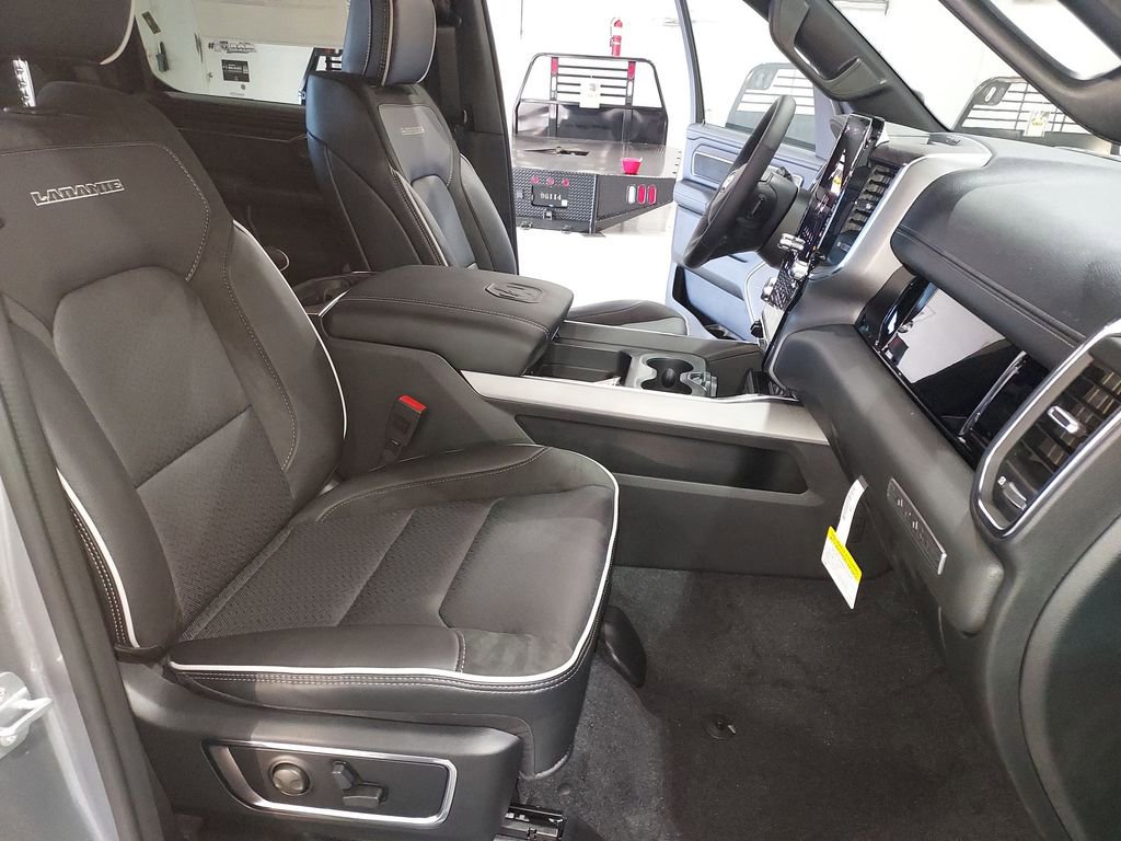 New 2026 RAM 1500 Laramie w/ Night Edition image 31