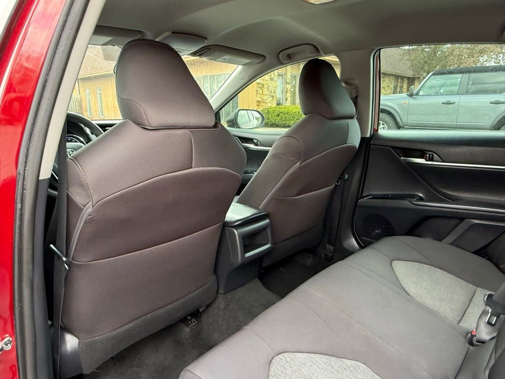 Used 2019 Toyota Camry LE FWD image 15