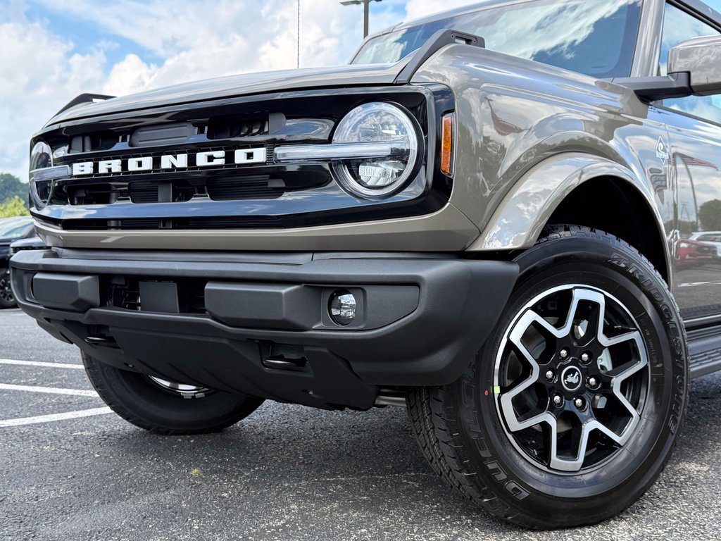 New 2026 Ford Bronco Outer Banks AWD/4WD image 33